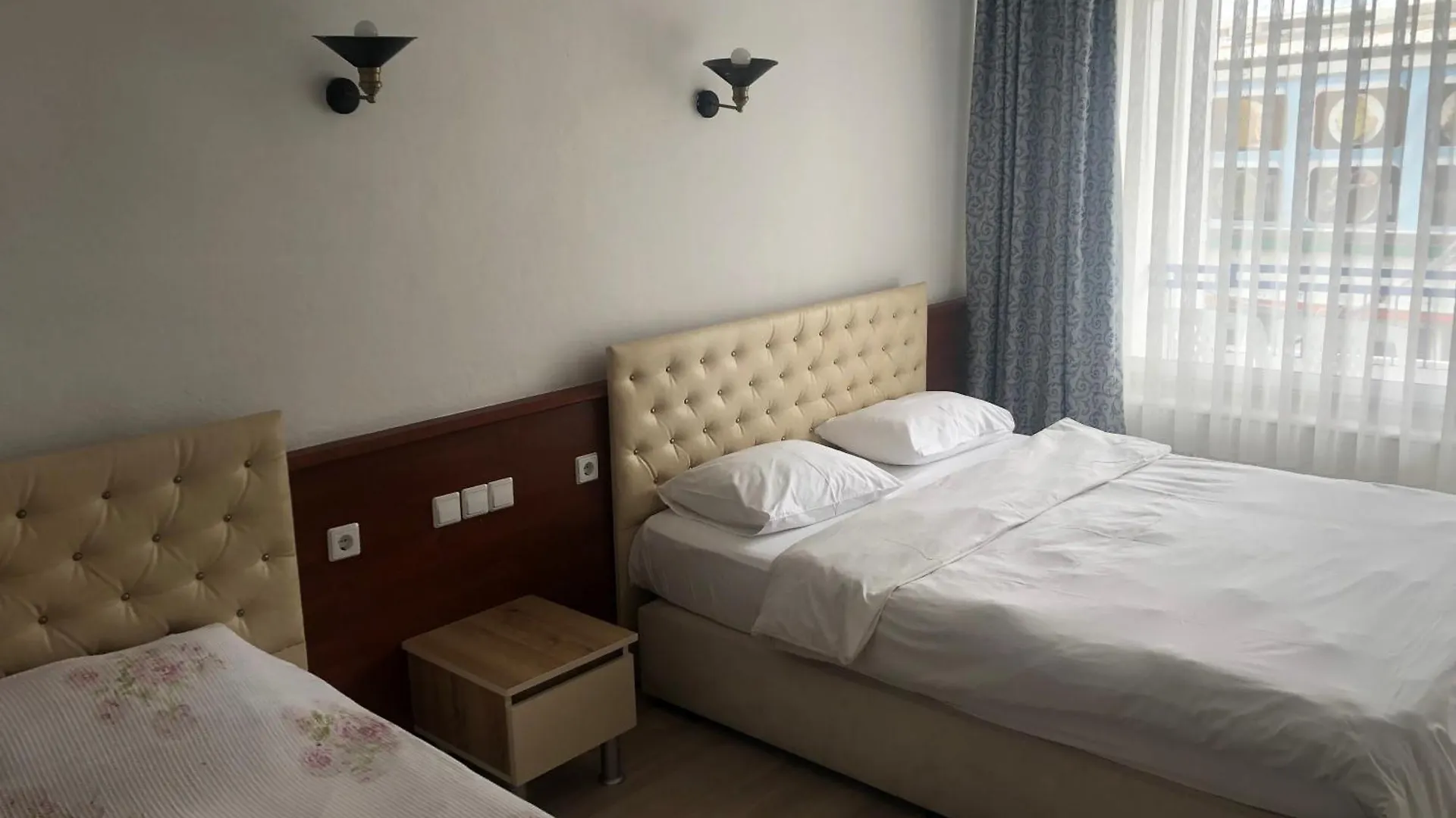 Ozsoy Hotel 악차이